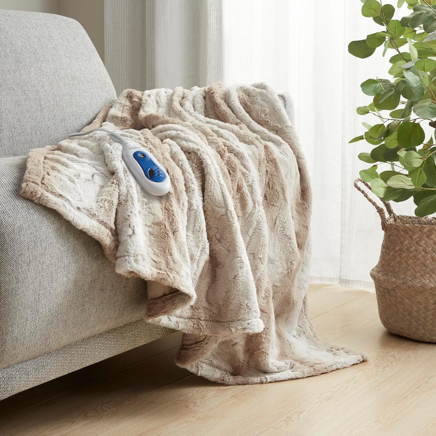 Sand Reversible Faux Fur Electric Heated Throw Blanket