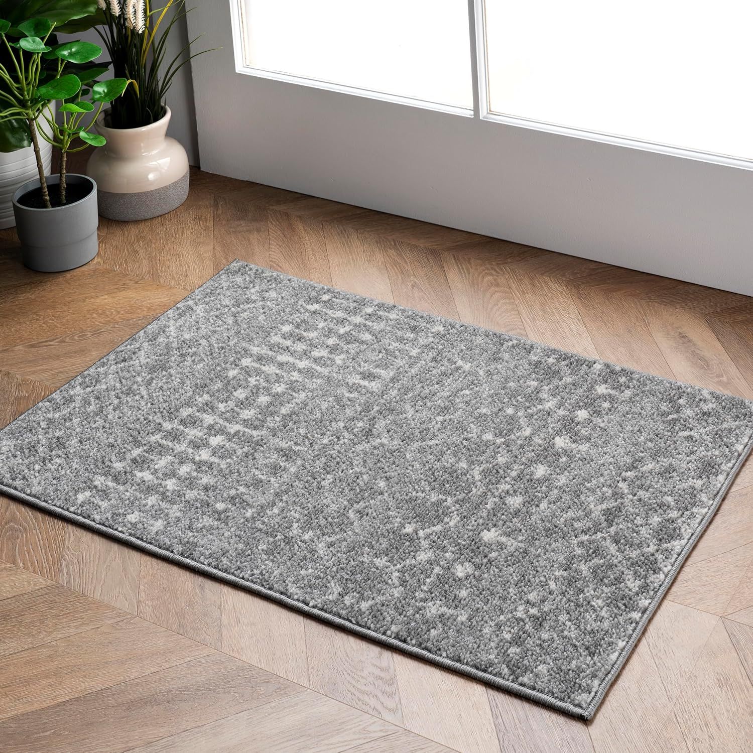 Dark Grey Rectangular Synthetic Trellis Stain-Resistant Area Rug