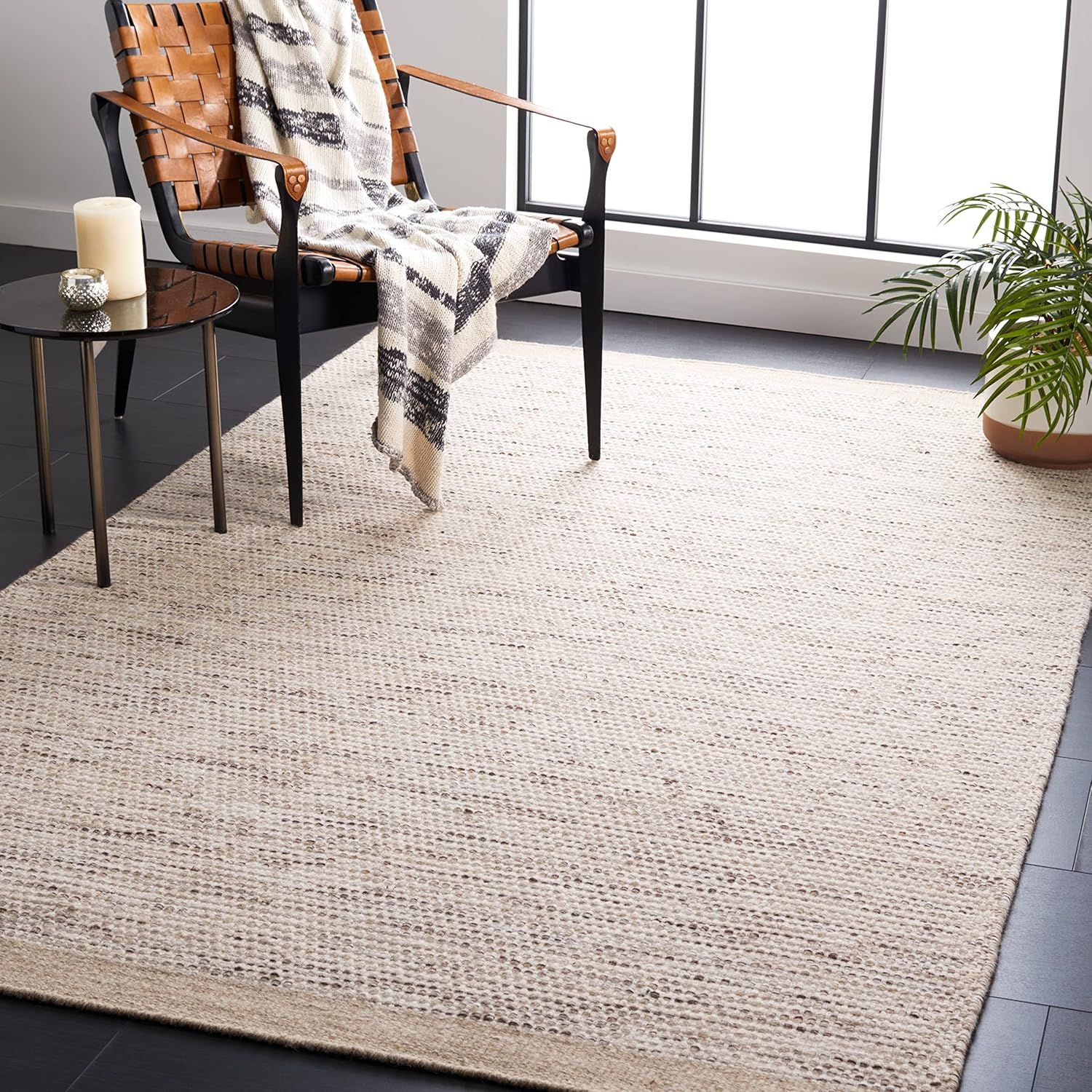 Beige and Ivory Handmade Wool Area Rug, 6' x 9'