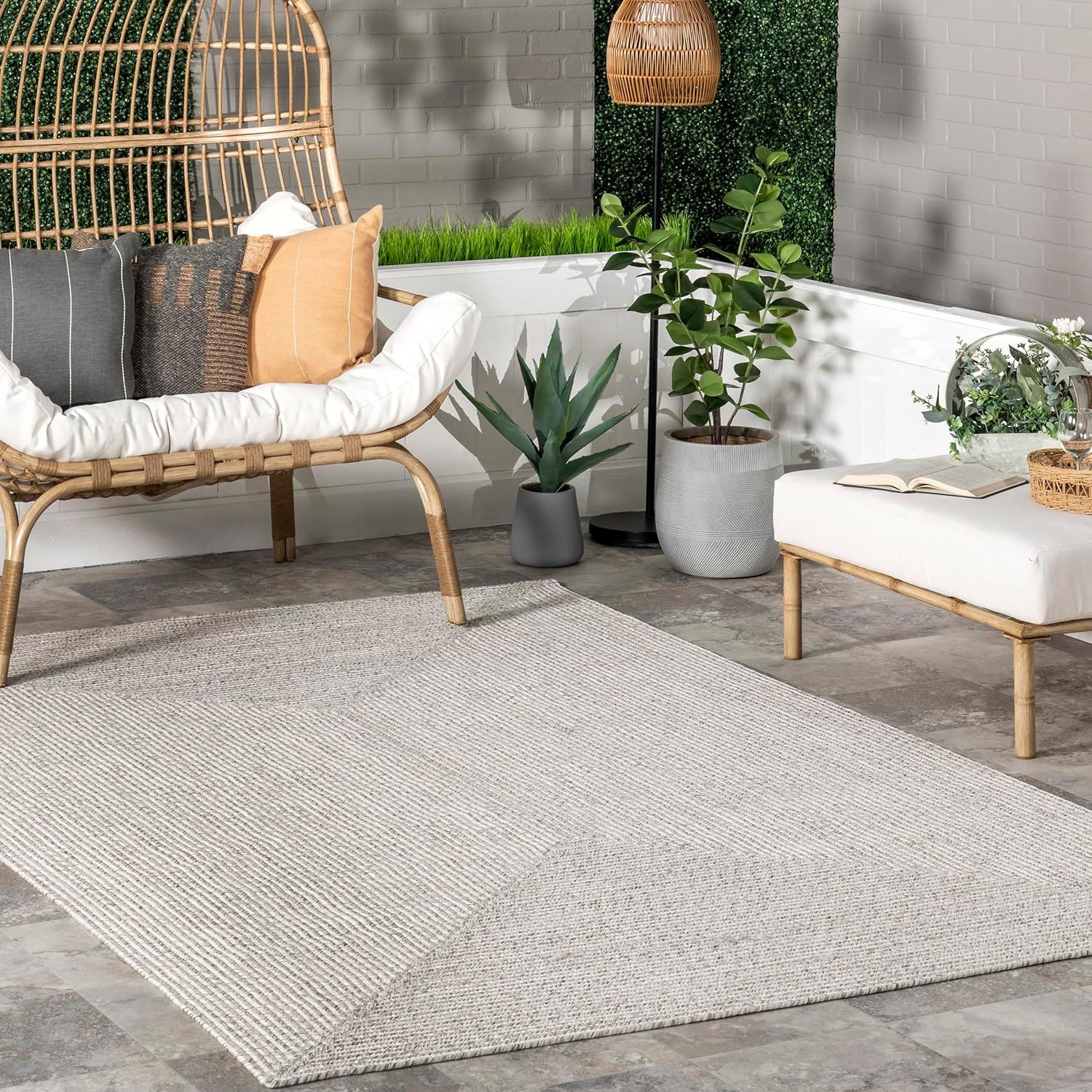 Ivory Elegance 3x5 Hand-Braided Synthetic Area Rug