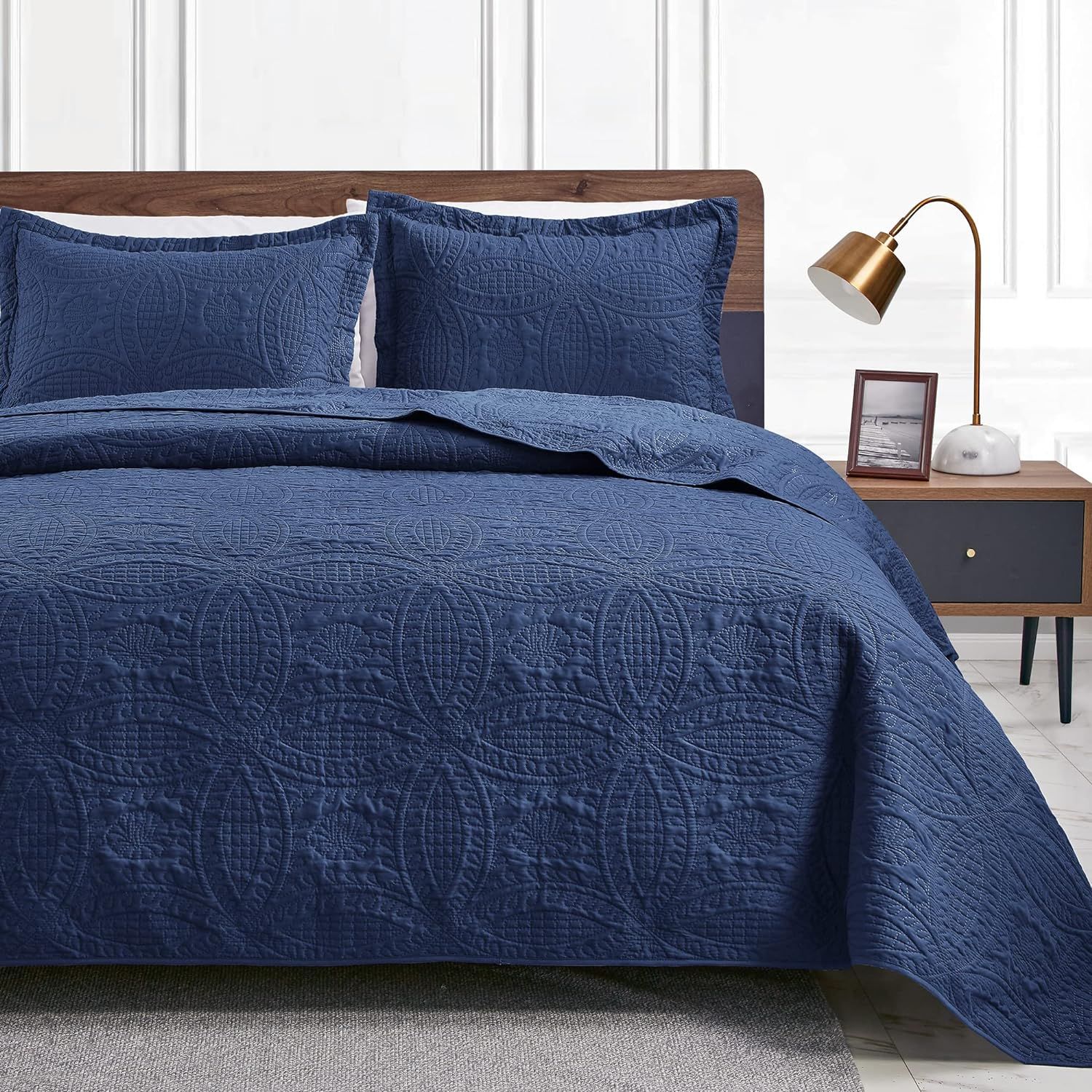 Navy King Size Microfiber Quilt Set with Coin Pattern