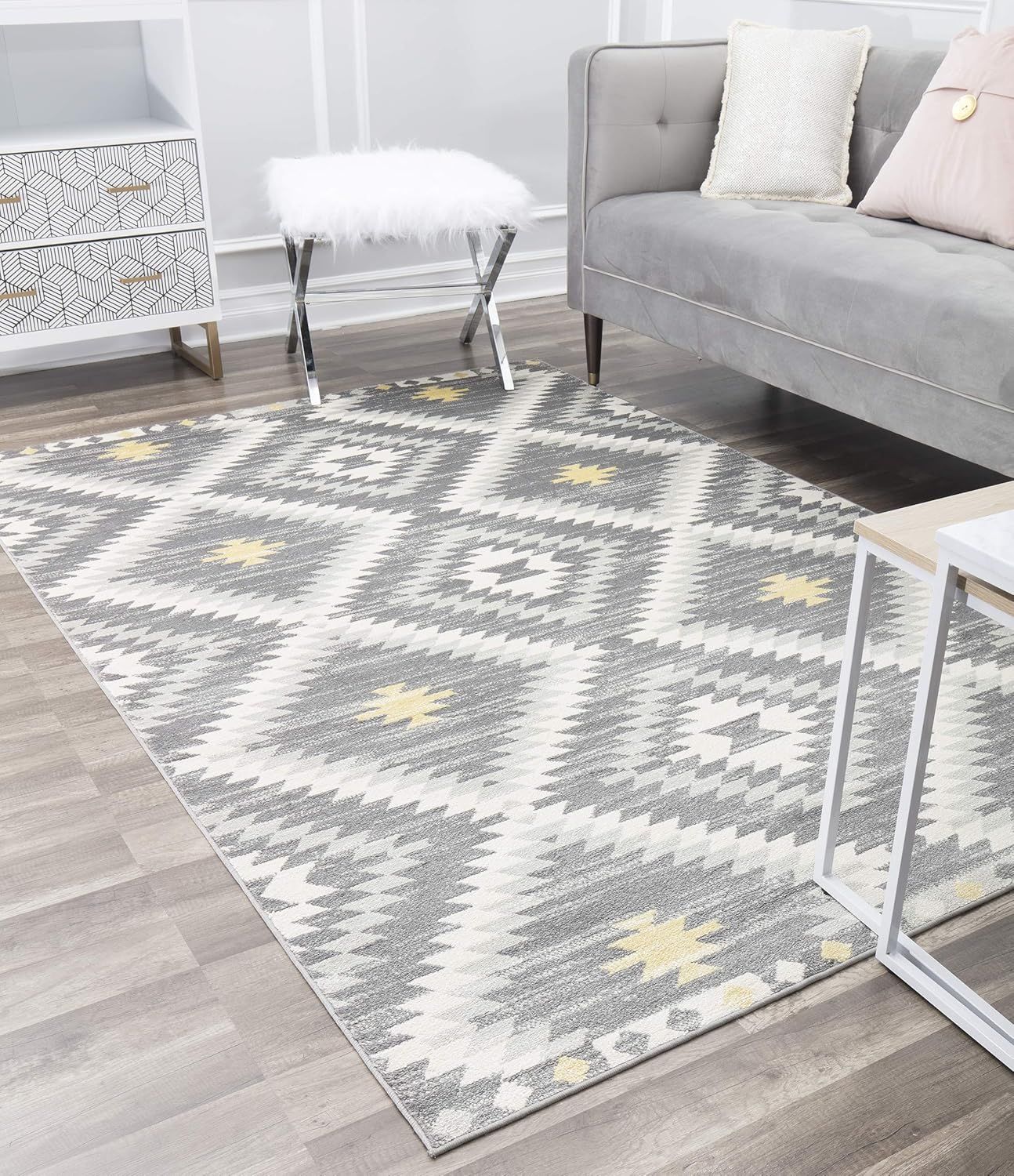 Gray Diamond Flat Woven Synthetic 8' x 10' Area Rug