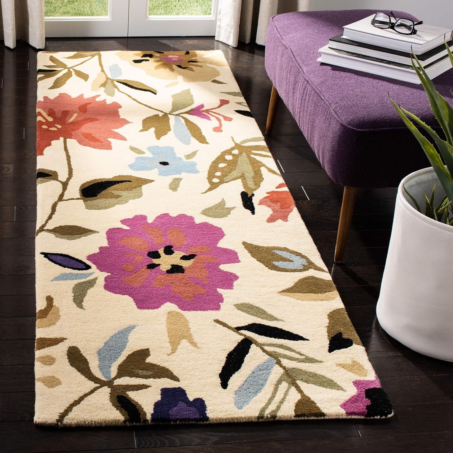 Ivory Floral Handmade Wool and Viscose 6' x 9' Area Rug