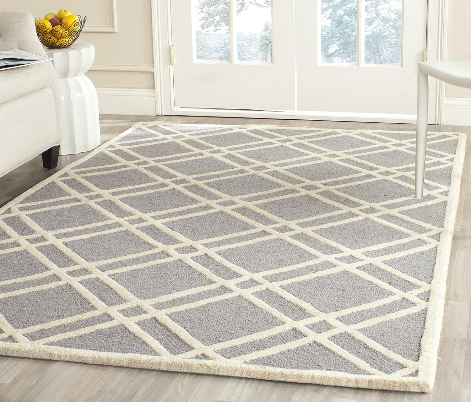 Elegant Silver & Ivory Hand-Tufted Wool 4' x 6' Rug