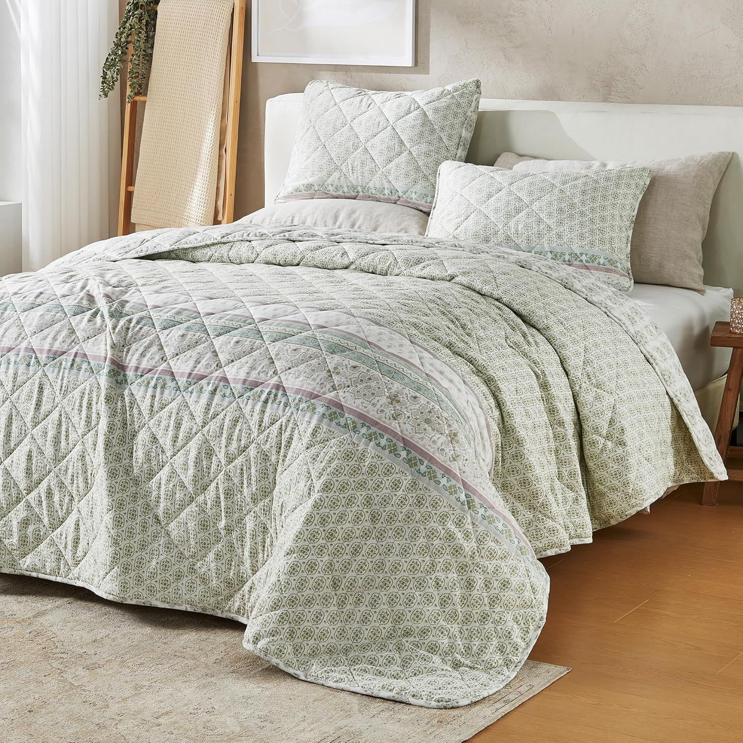 Eucalyptus Floral Twin Microfiber Reversible Quilt Set