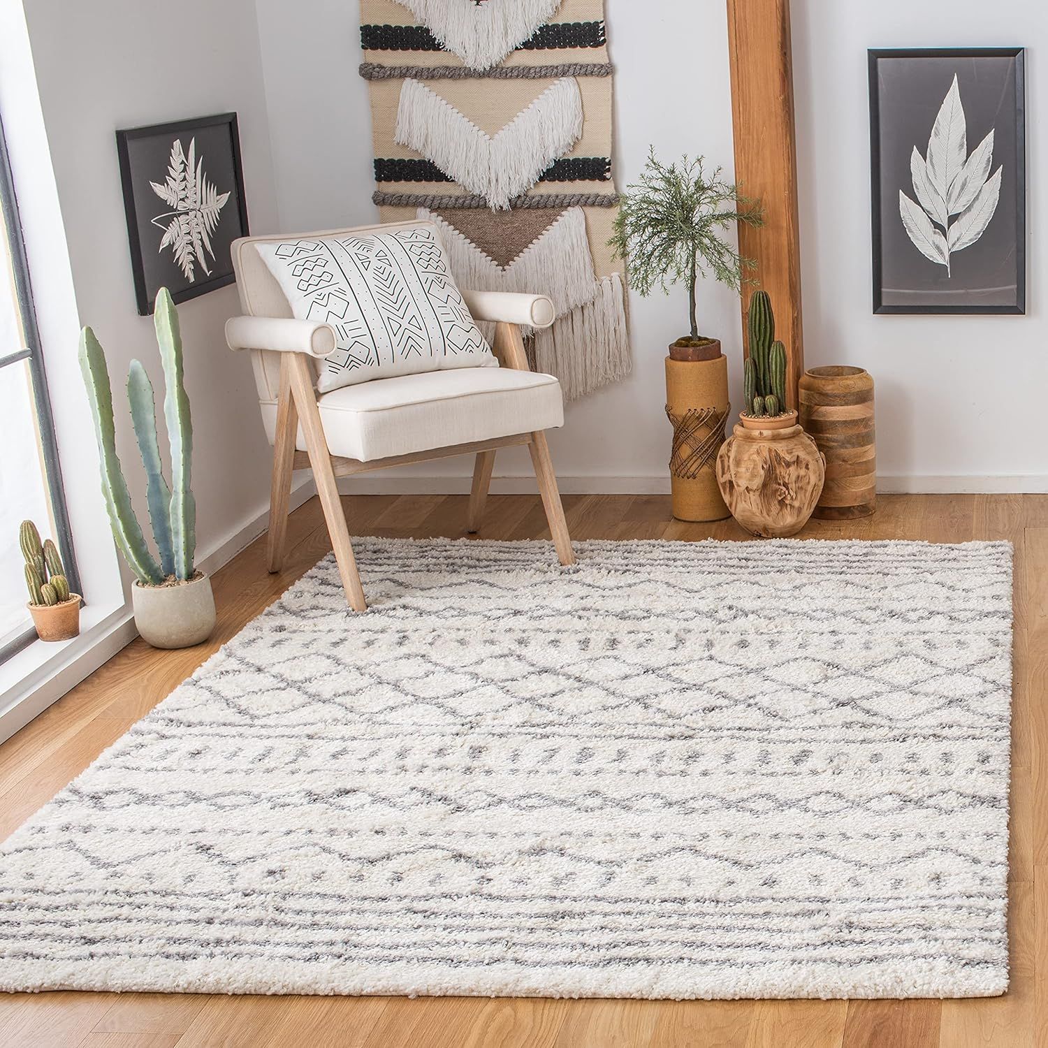 Arizona Grey and Ivory Round Shag Area Rug