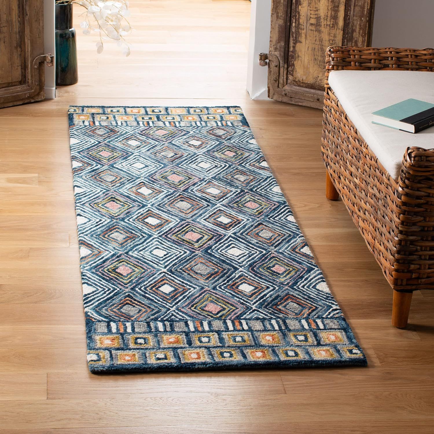 Handmade Rustic-Chic Blue Wool 6' x 9' Geometric Area Rug