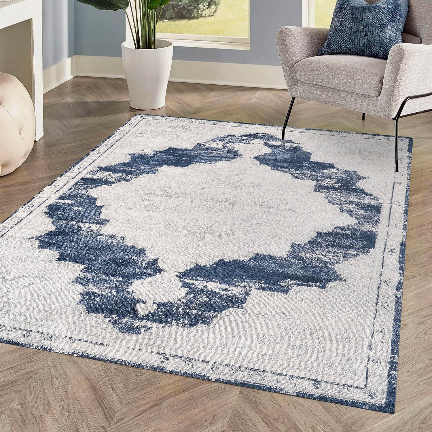 Ivory and Navy Synthetic Flat Woven 8' x 10' Area Rug