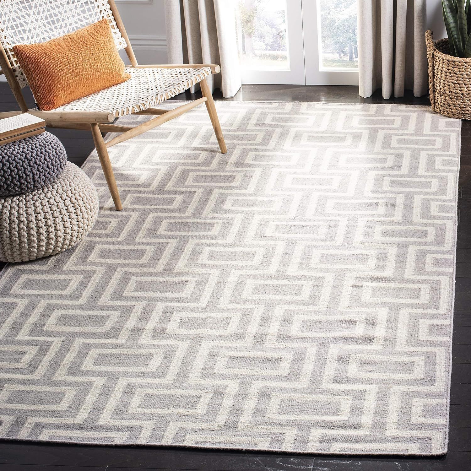 Grey and Ivory Geometric Wool Flatweave Area Rug, 8' x 10'