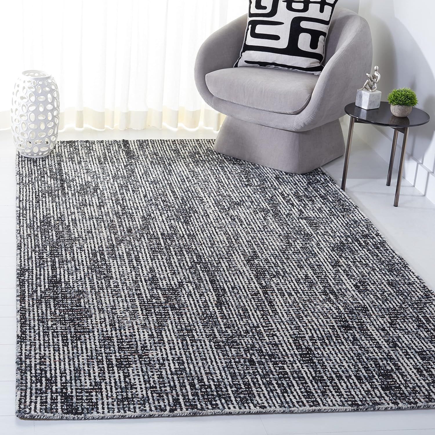 Handmade Abstract Tufted Wool Area Rug - 6' x 9' Black/Grey