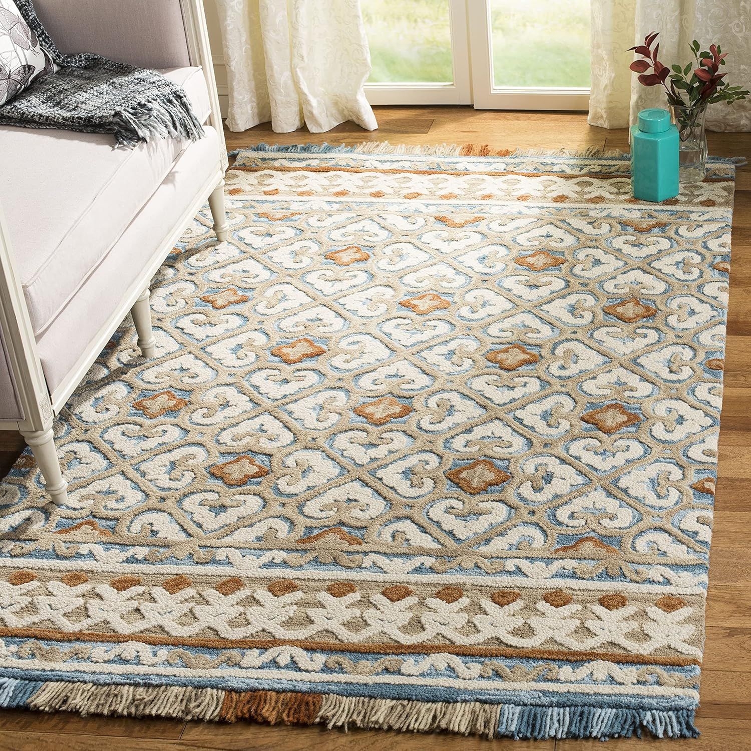 Handmade Blue and Beige Wool 8' x 10' Tufted Area Rug