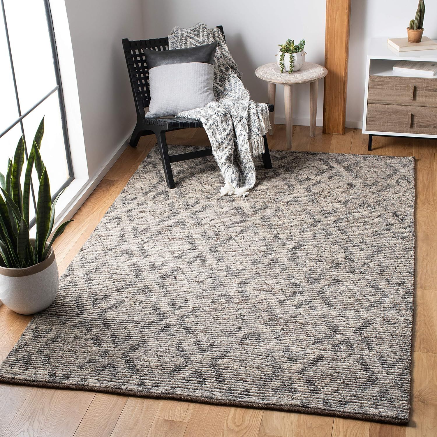 Gray Hand-Knotted Wool 4' x 6' Rectangular Rug