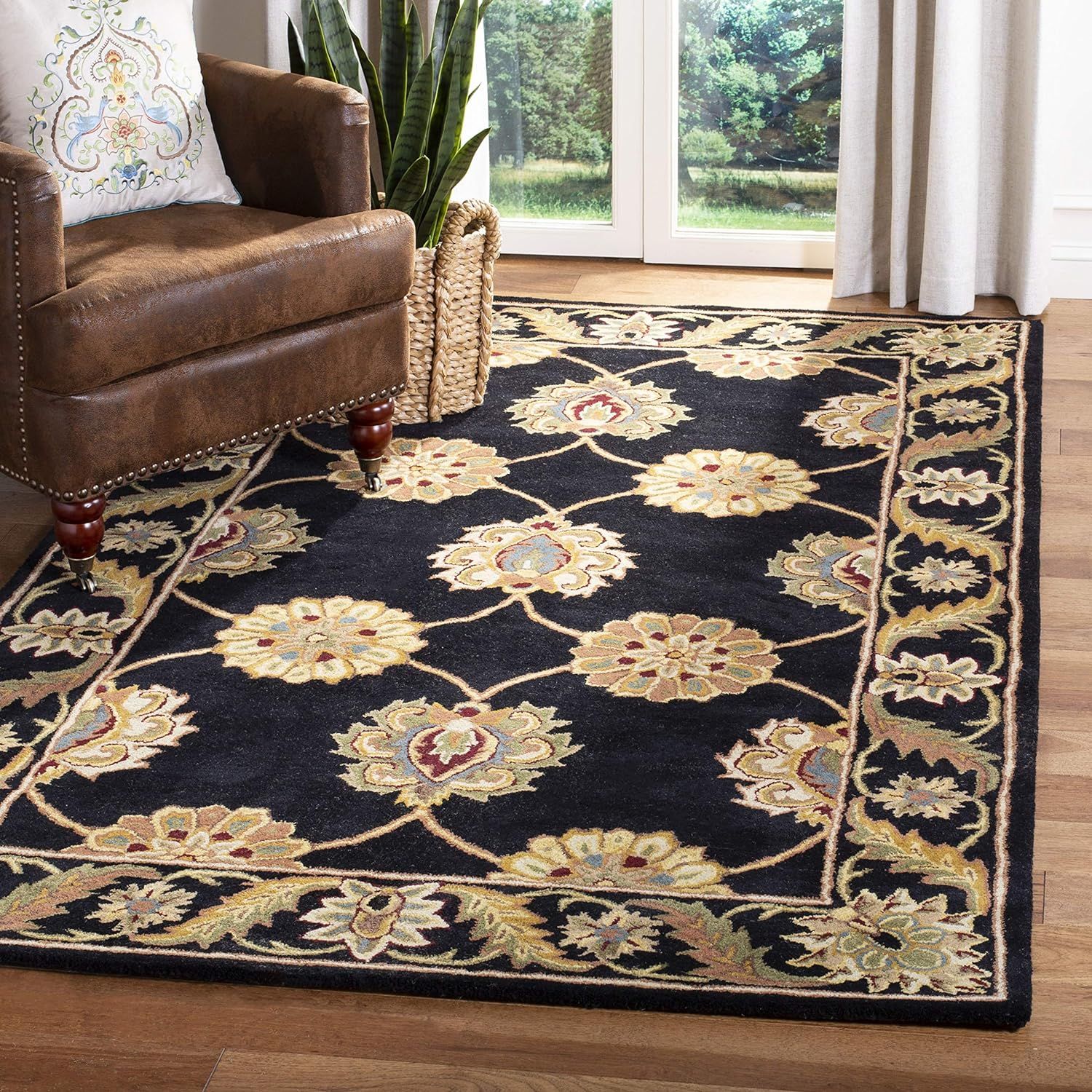 Handmade Black Wool and Cotton Tufted Area Rug