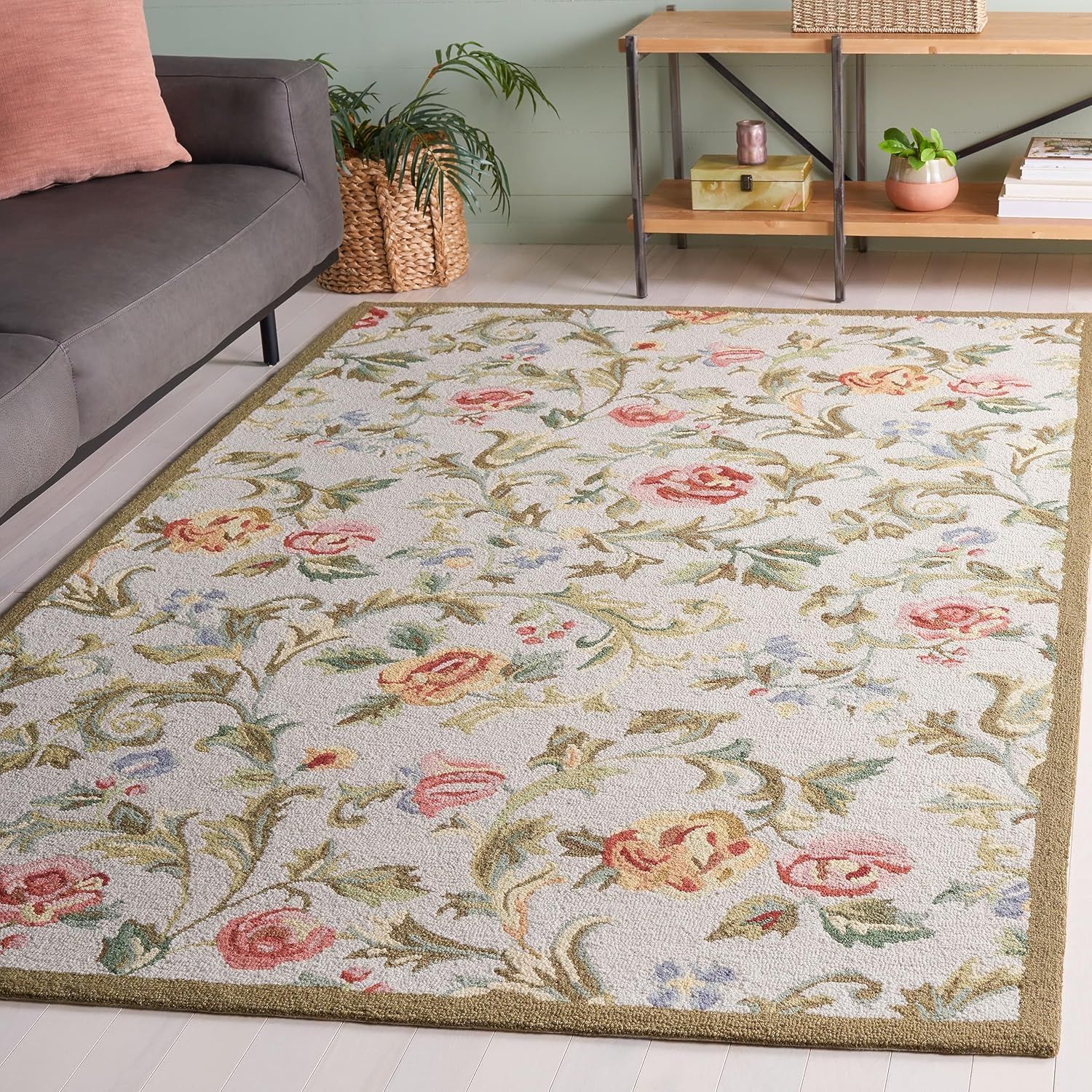 Handmade Ivory and Sage Floral Wool Rectangular Rug