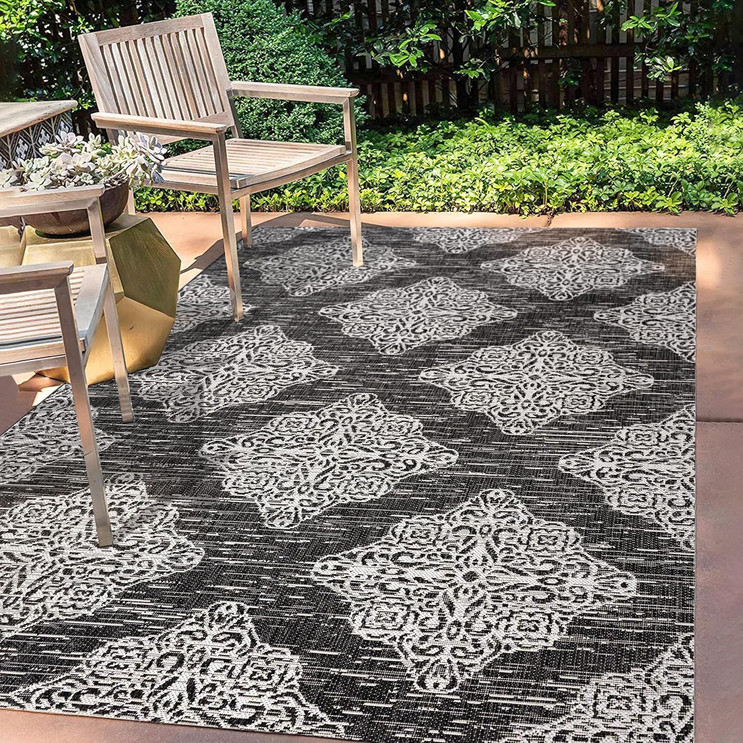 Tuscany Black/Ivory Medallion 3x5 Synthetic Area Rug