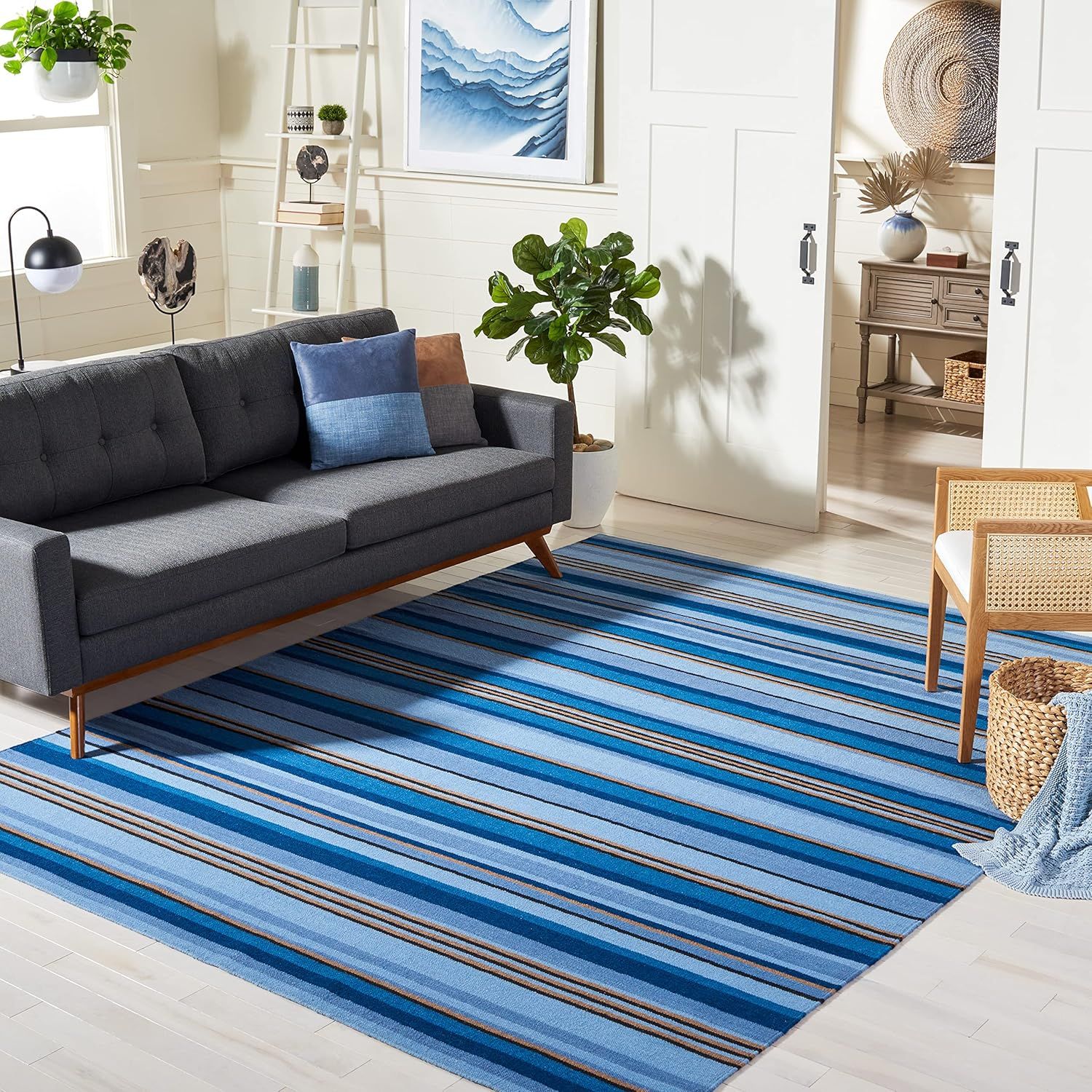 Hand-Woven Coastal Stripe Blue Wool 6' x 9' Area Rug