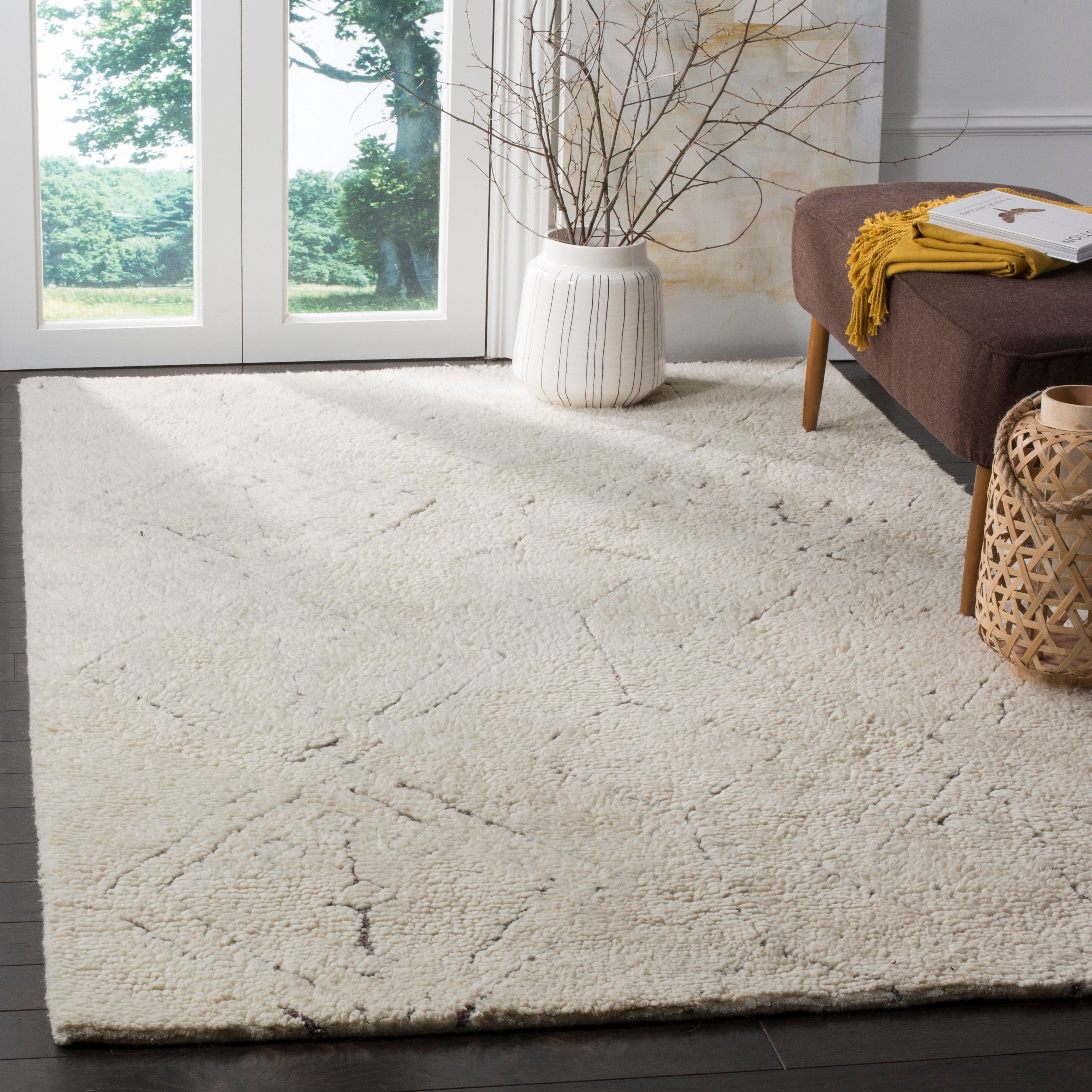 Casablanca Classic Ivory Shag 6' x 9' Hand-Tufted Wool Rug