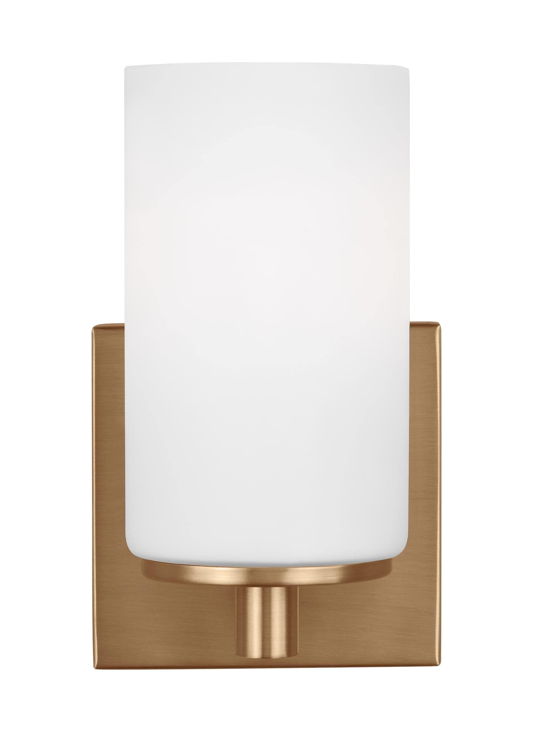 Hettinger Minimalist Chic Brass 7.88" Wall Sconce