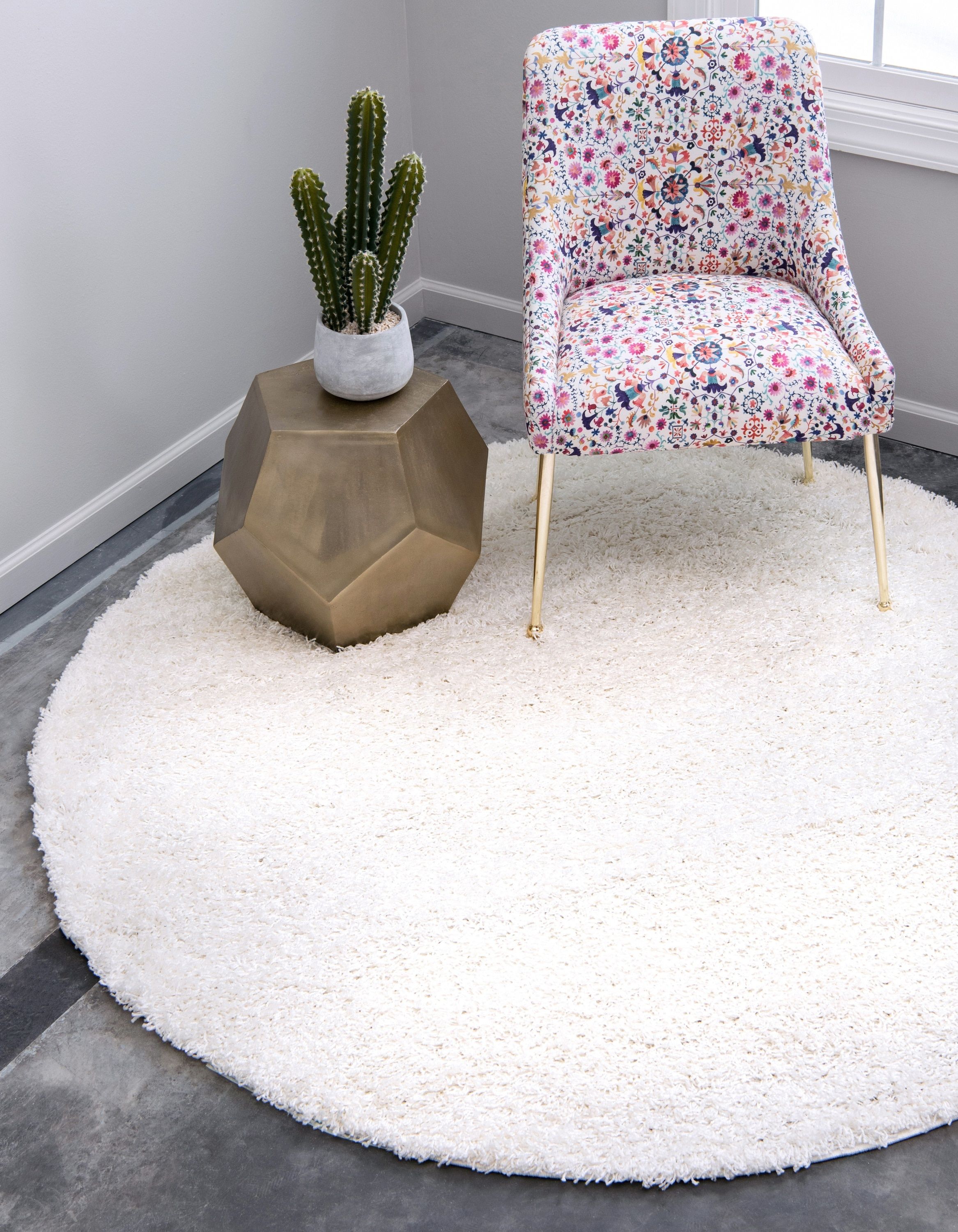 Snow White Round Shag Rug 8' Polypropylene Indoor