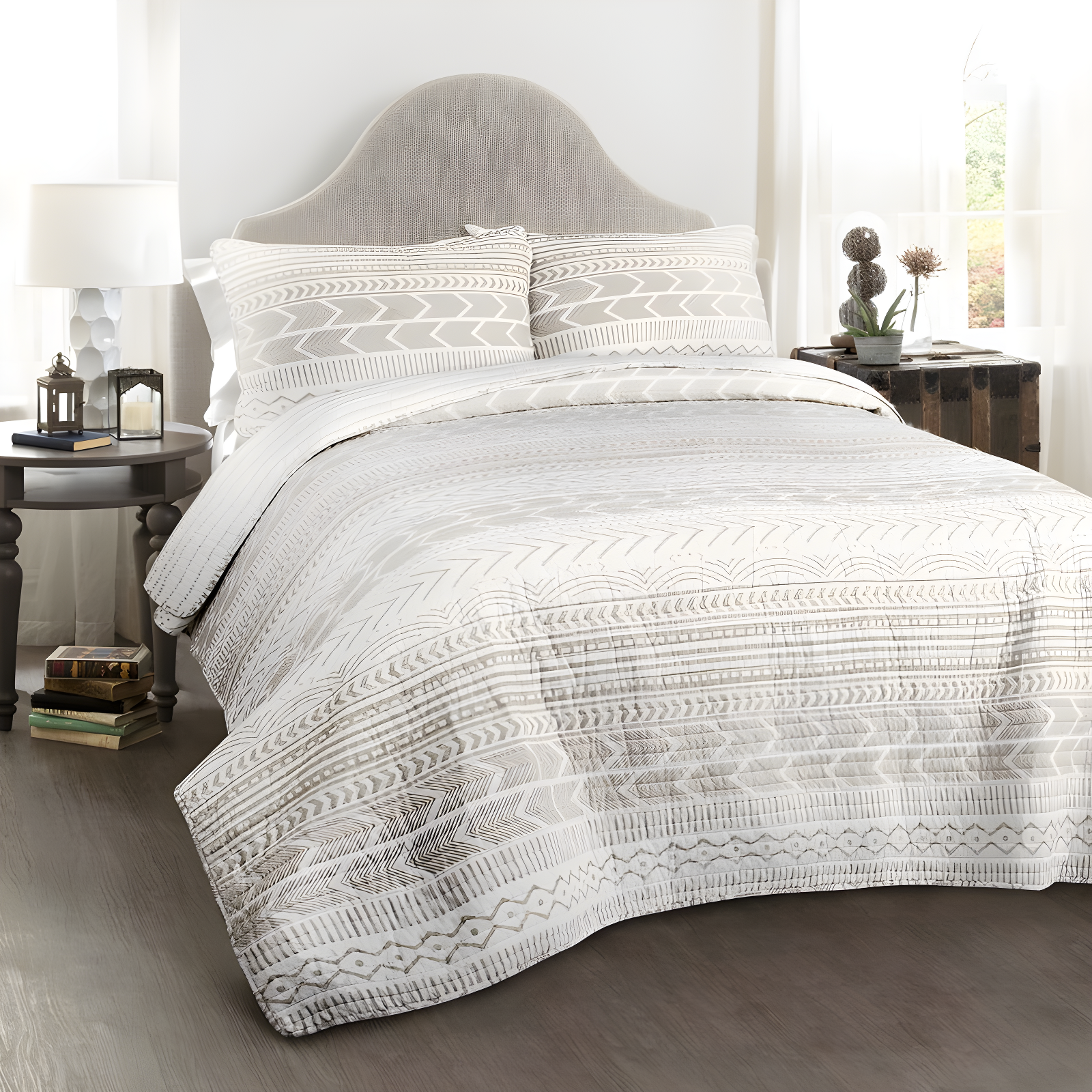 Taupe and White Reversible Cotton Full Quilt Set