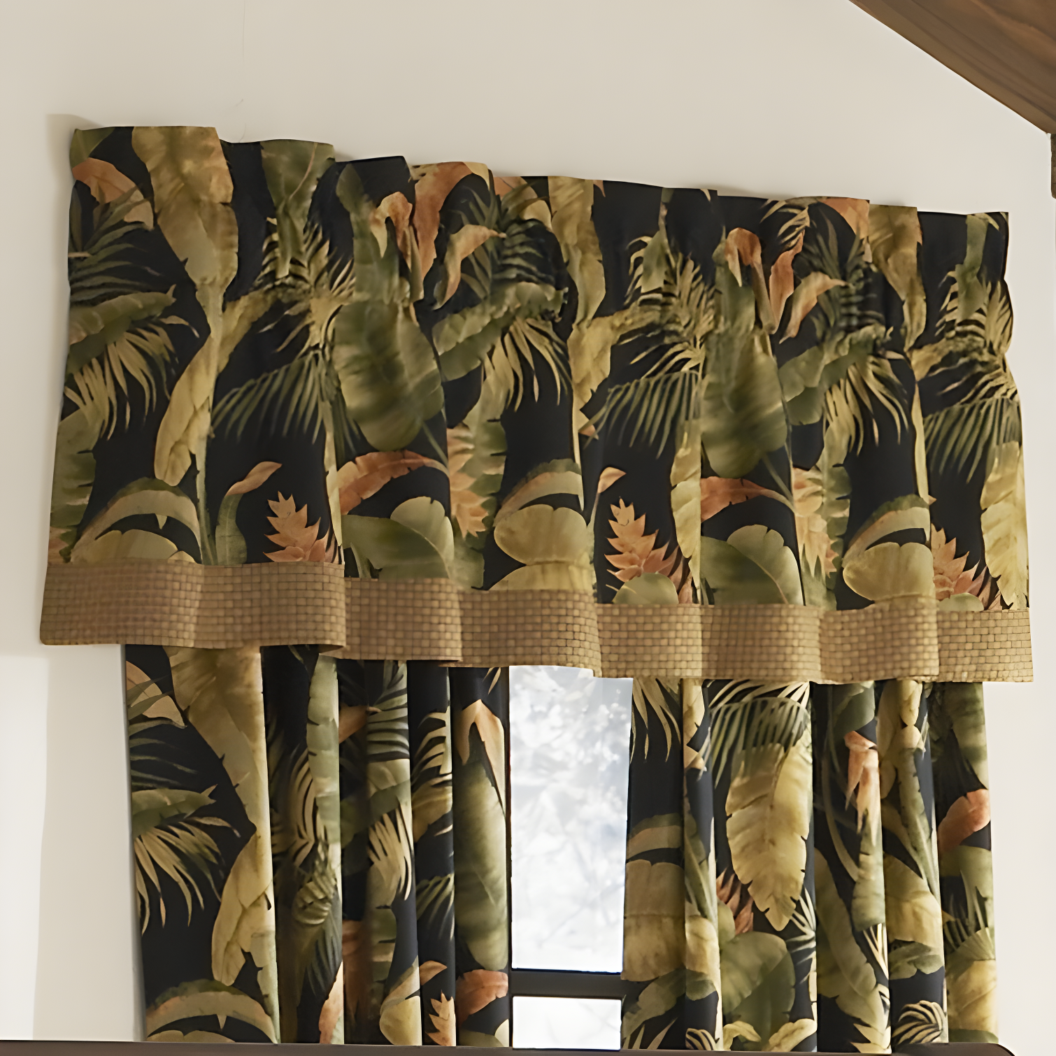 La Selva Black Floral Cotton 72'' Rod Pocket Valance