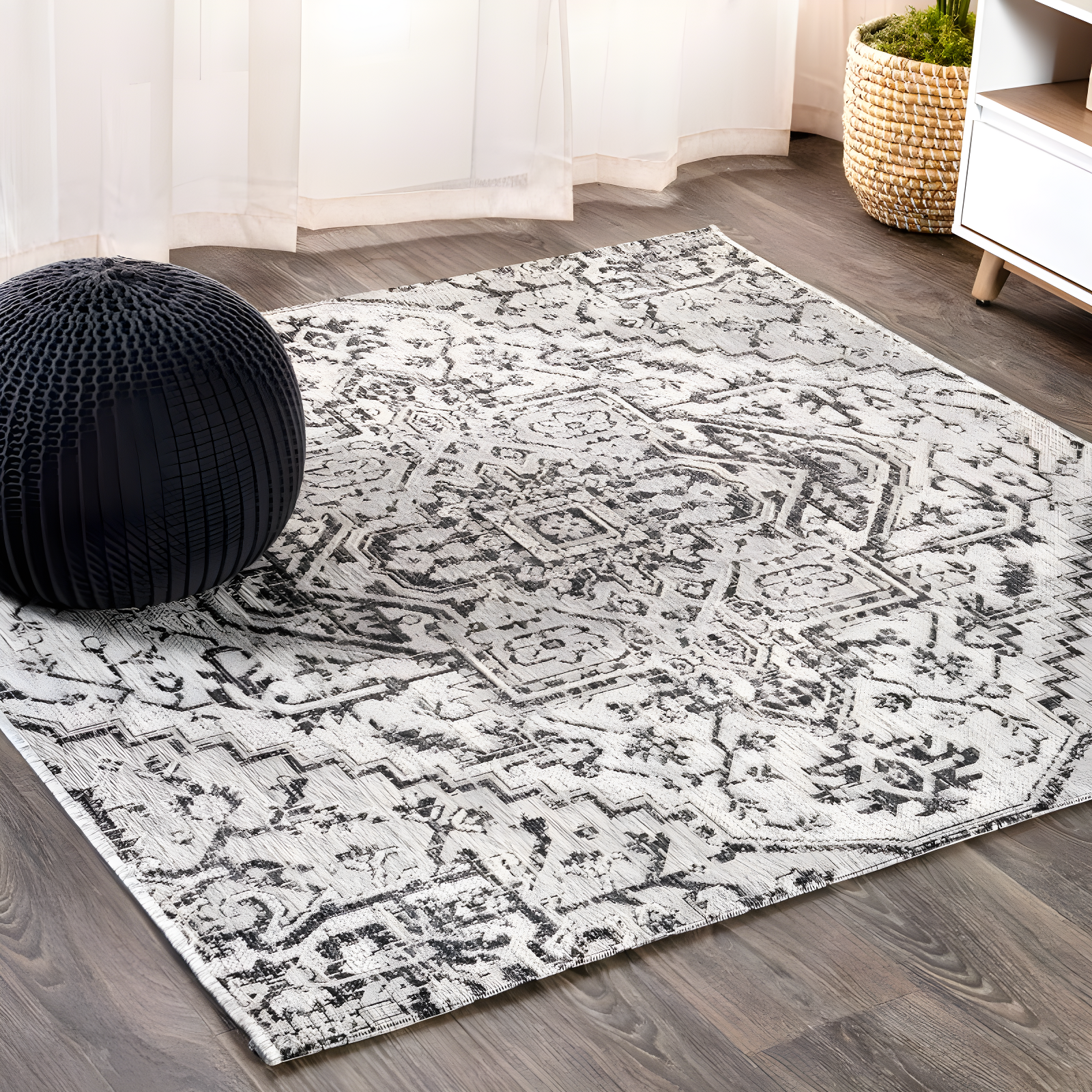 Estrella Bohemian Medallion Black/Gray 5' Square Synthetic Area Rug