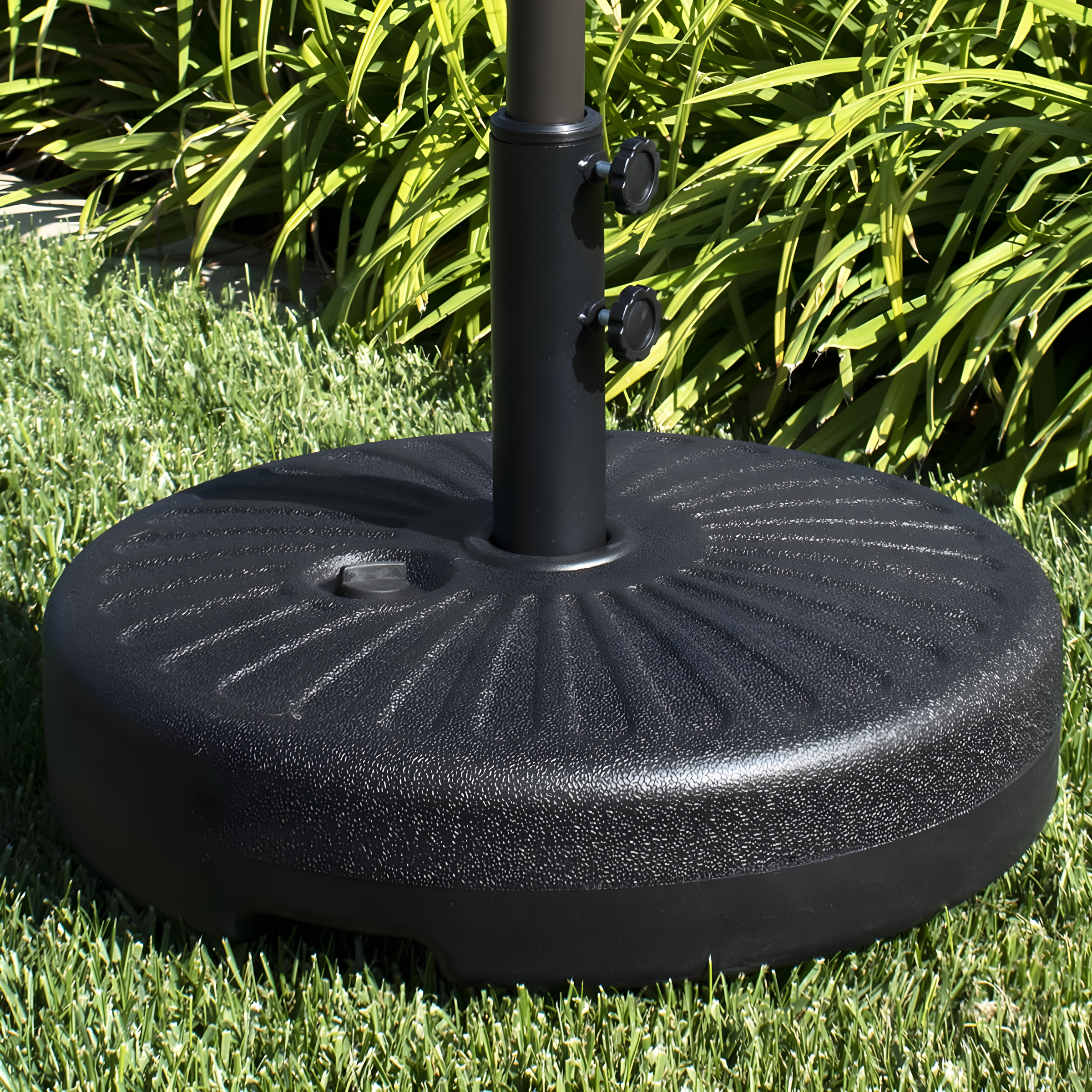 Black Round Fillable Plastic Patio Umbrella Base