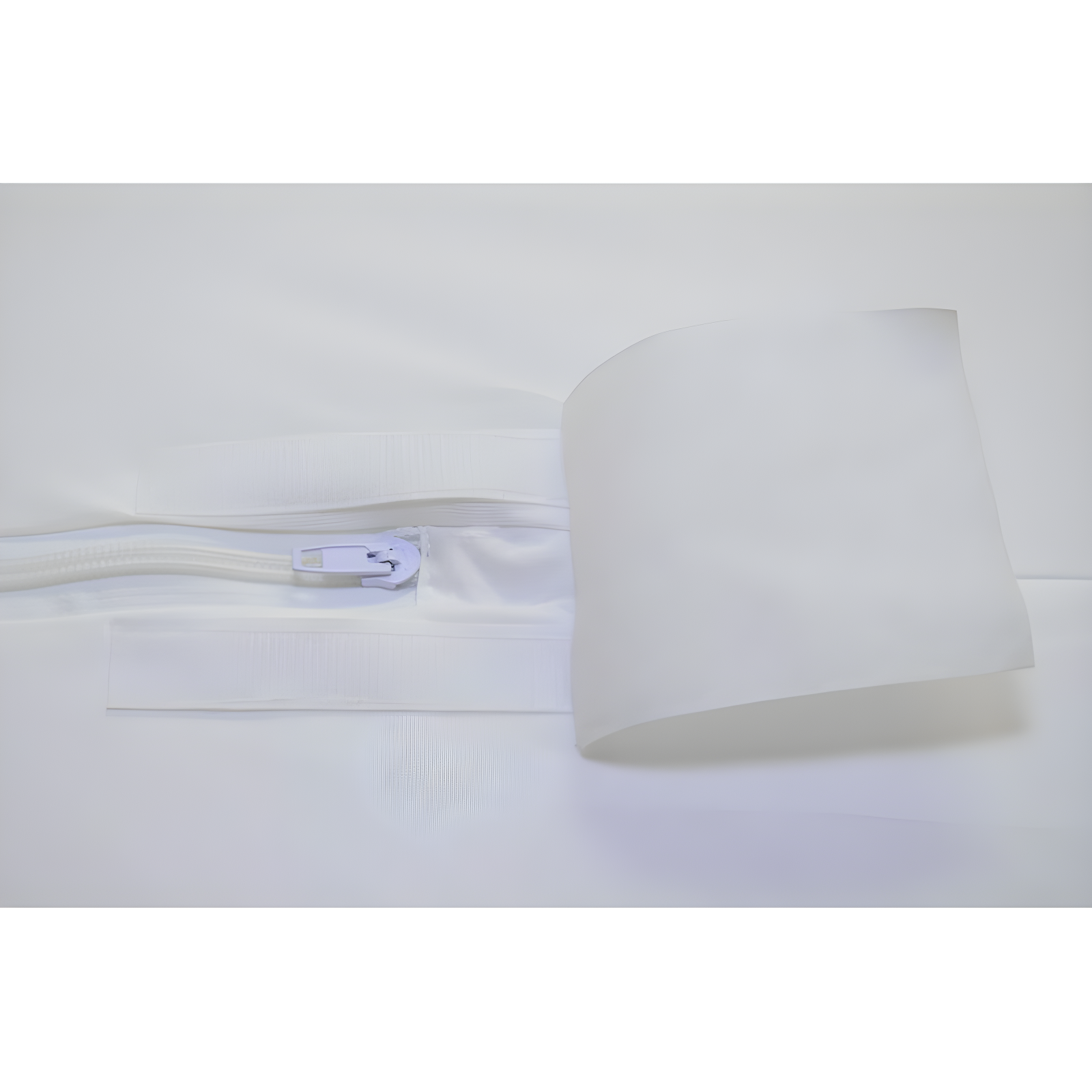 Full Waterproof White Polyester Zippered Mattress Protector