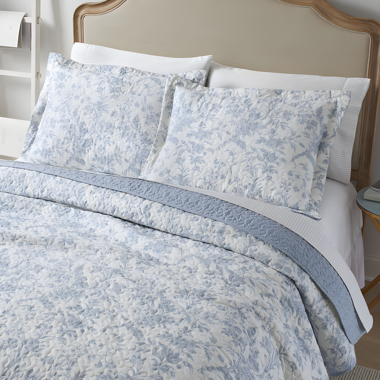 Blue Floral Twin Cotton Reversible Quilt Set with Sham