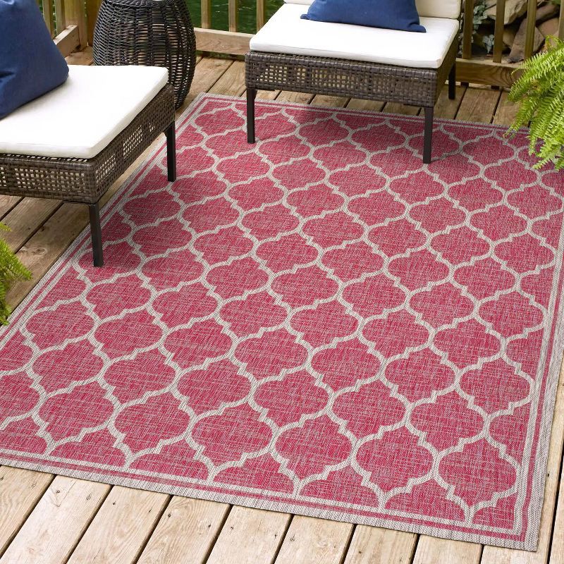 Fuchsia and Light Gray Moroccan Trellis Indoor/Outdoor Rug