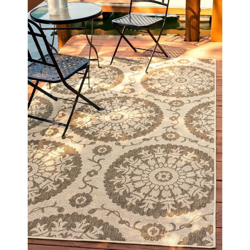 Elegant Medallion 5x8 ft Brown and Beige Outdoor Rug