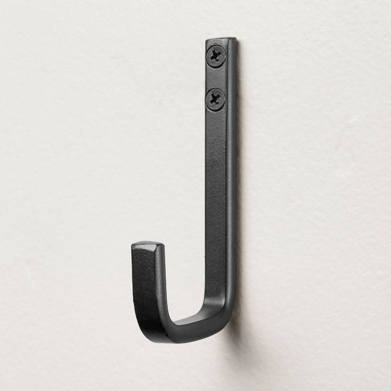 Black Metal Wall-Mount Bath Hook