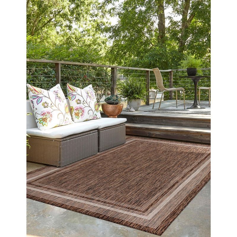 5'3" x 8' Soft Border Brown/Ivory Outdoor Rug