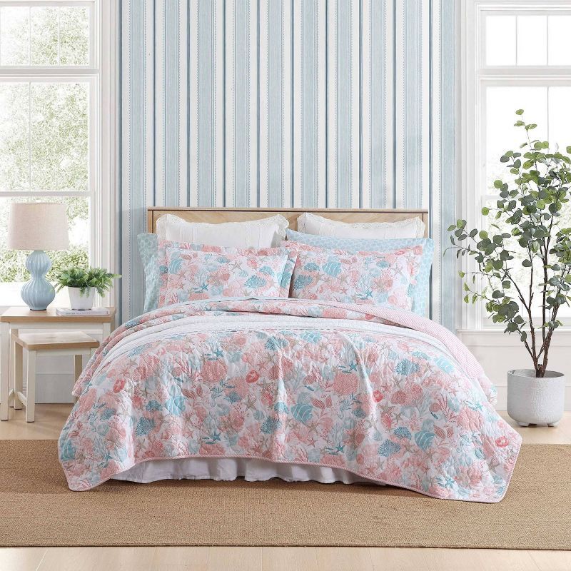King Size White and Pink Cotton Reversible Quilt Set