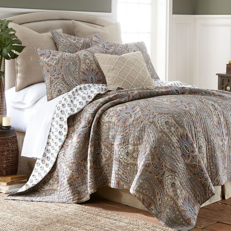 Full Blue Cotton Reversible Paisley Quilt Set