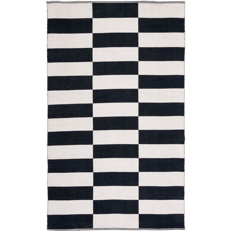 Coastal Charm Handwoven Black and Ivory Cotton Area Rug - 5'x8'