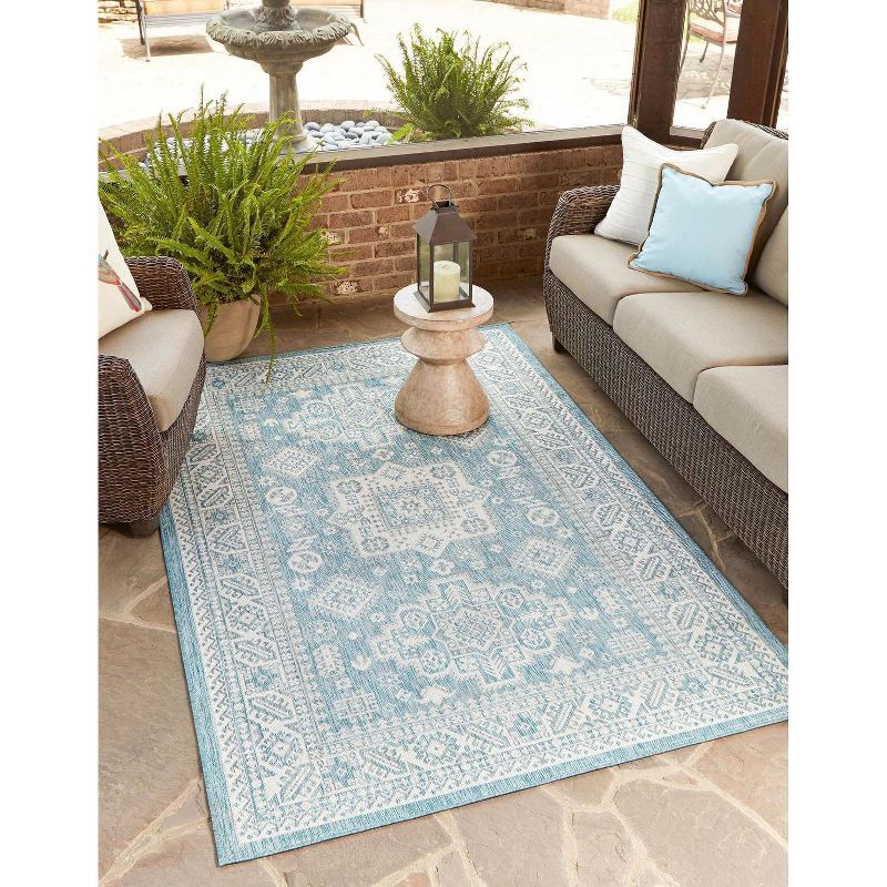 Aqua Medallion Easy-Care Outdoor 7x10 Synthetic Rug