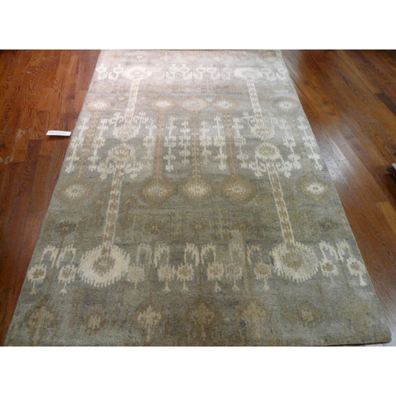 Ivory and Beige Hand-Tufted Wool Area Rug 4' x 6'