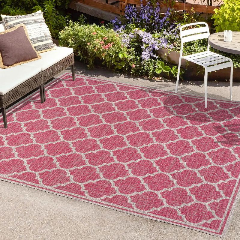 Fuchsia and Light Gray Moroccan Trellis Indoor/Outdoor Rug