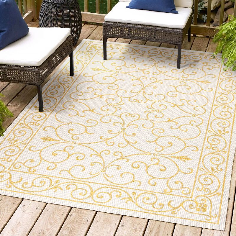 Charleston Cream & Yellow Geometric 5' x 8' Indoor/Outdoor Rug