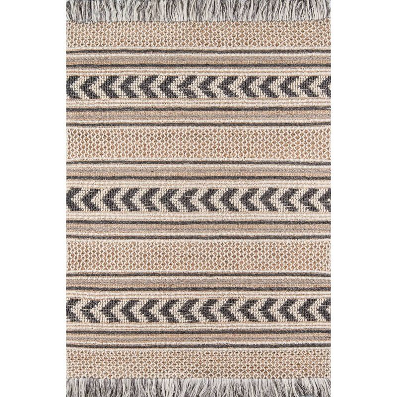 Handmade Gray and Beige Wool Geometric 5' x 7' Rug