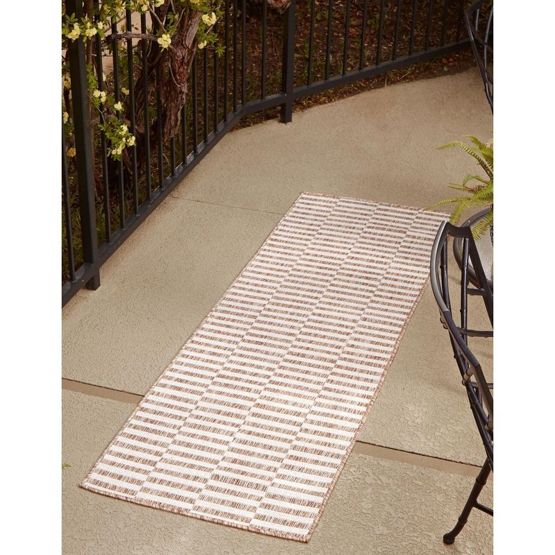 2' x 6' Taupe and Ivory Synthetic Outdoor Runner Rug