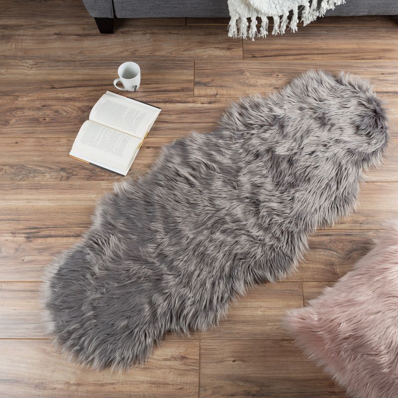 Luxurious Handmade Gray Synthetic Sheepskin 15''x12'' Throw Rug