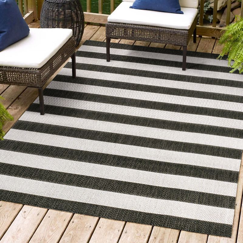 Modern Cottage Black/Cream Wide Stripe Synthetic Area Rug 4' x 6'