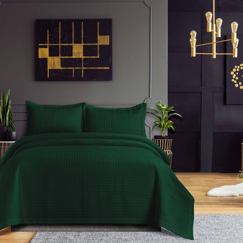 Emerald Green Queen Microfiber Quilt Set with Box Stitch Design