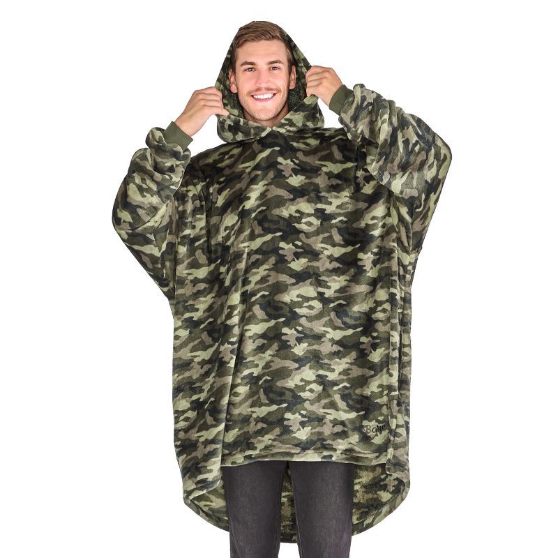Adult Green Camo Fleece Hooded Wearable Blanket