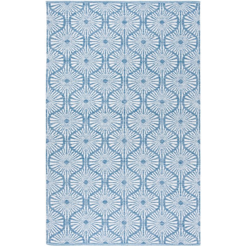 Coastal Charm Ivory and Blue Handwoven Cotton Blend 5' x 8' Rug