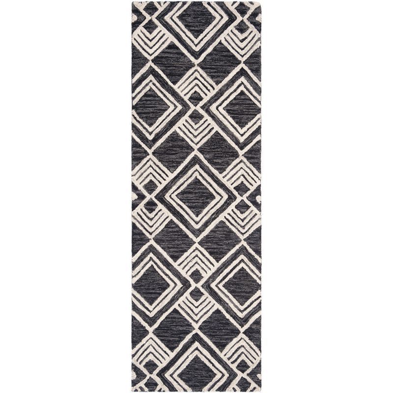 Elegant Ivory Trellis Hand-Tufted Wool Runner Rug - 2'3" x 7'