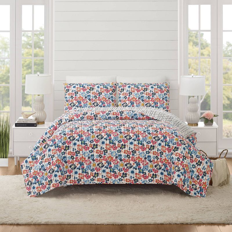 King White Cotton Reversible Floral Quilt Set