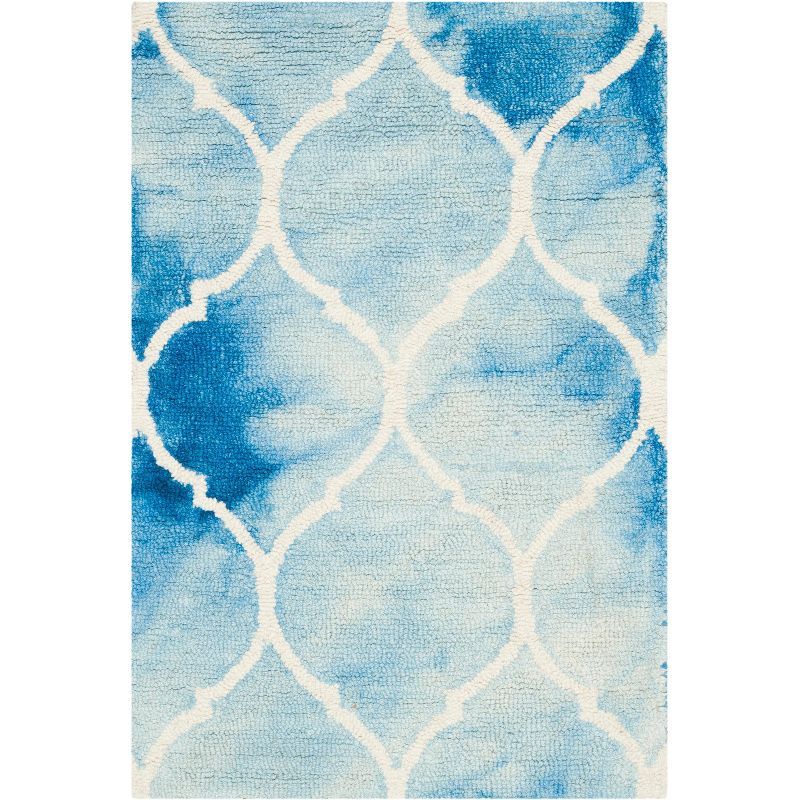 Ivory and Blue Hand-Tufted Wool Area Rug 2' x 3'